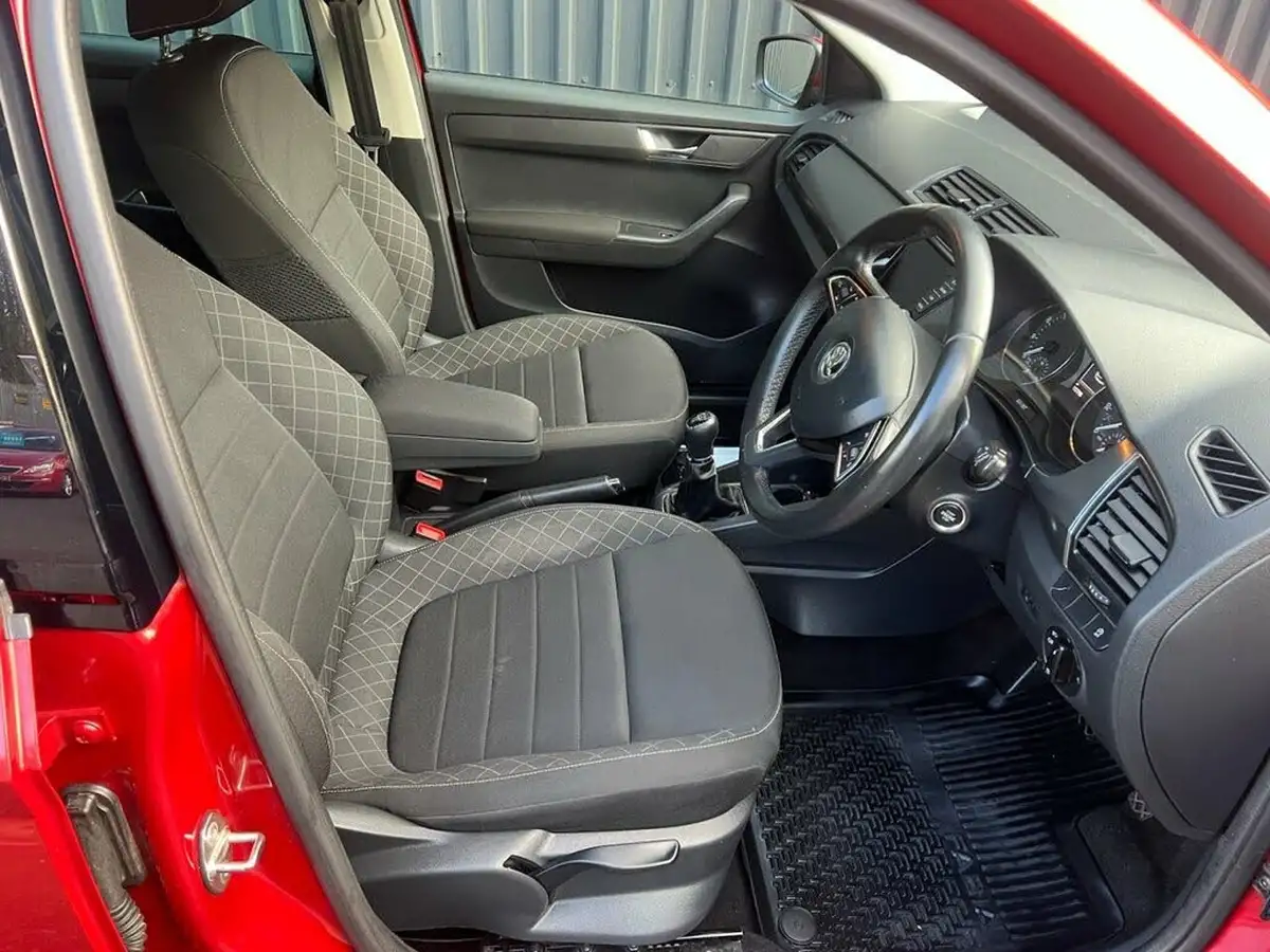 2016-skoda-fabia-12-tsi-se-l-90ps-estate-big-1