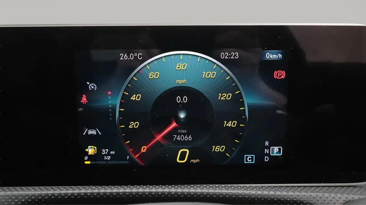 2020-mercedes-benz-cla-13-cla-200-amg-line-coupe-4d-7g-dct-big-10