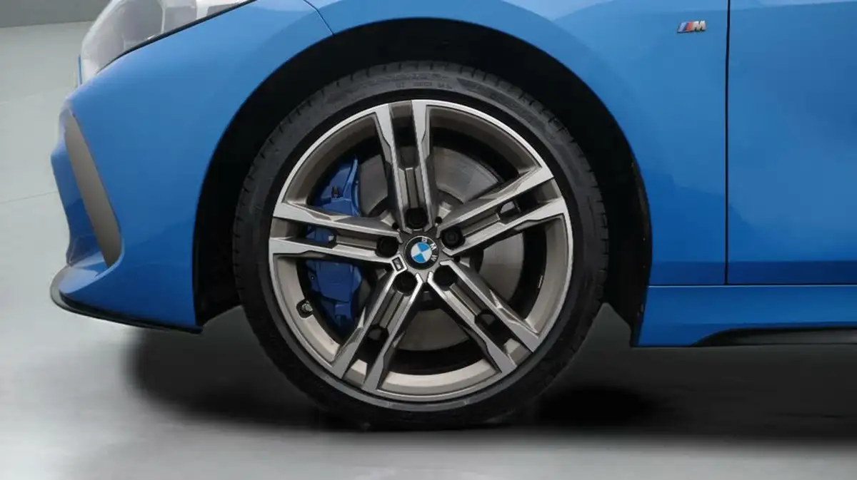 2022-bmw-1-series-20-m135i-xdrive-big-18