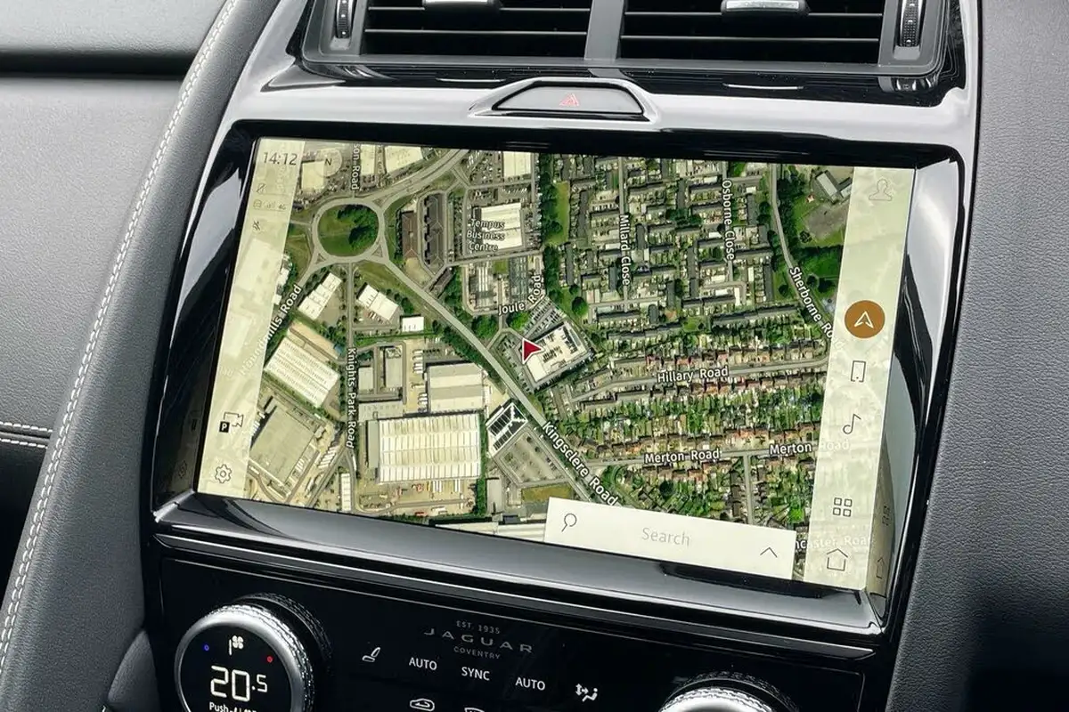 2024-jaguar-e-pace-15-p160-r-dynamic-hse-black-big-28