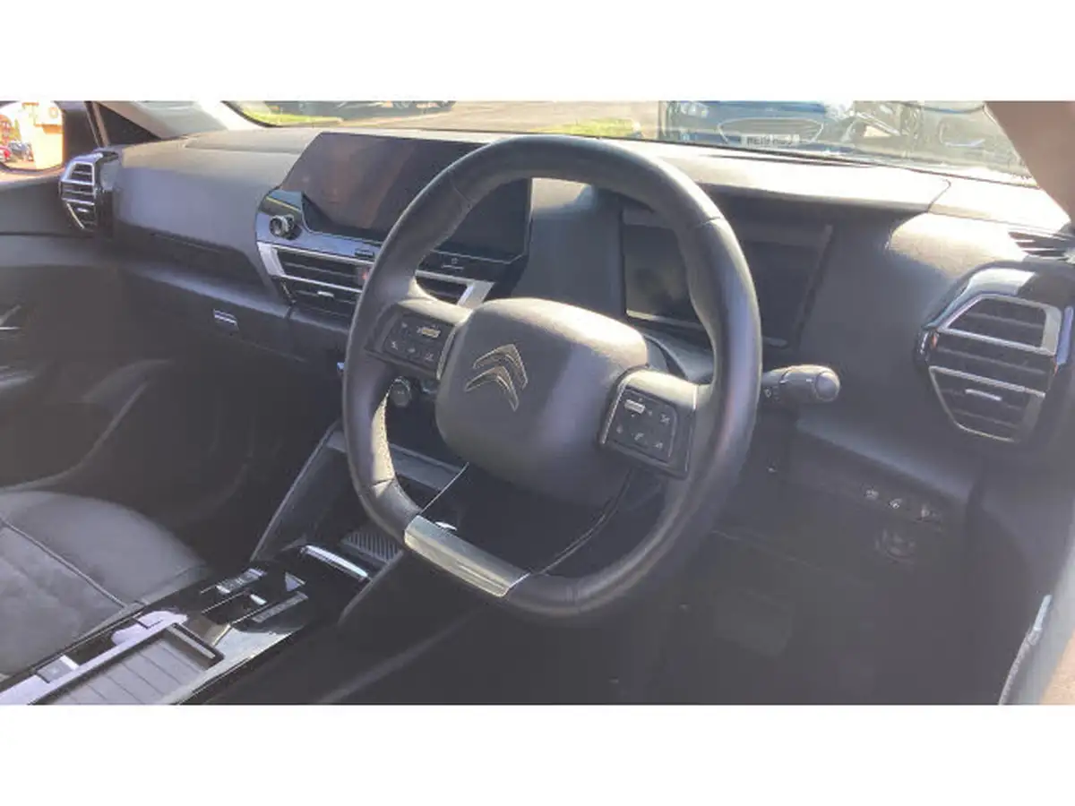 2024-citroen-c4-e-e-series-156ps-54kwh-big-10