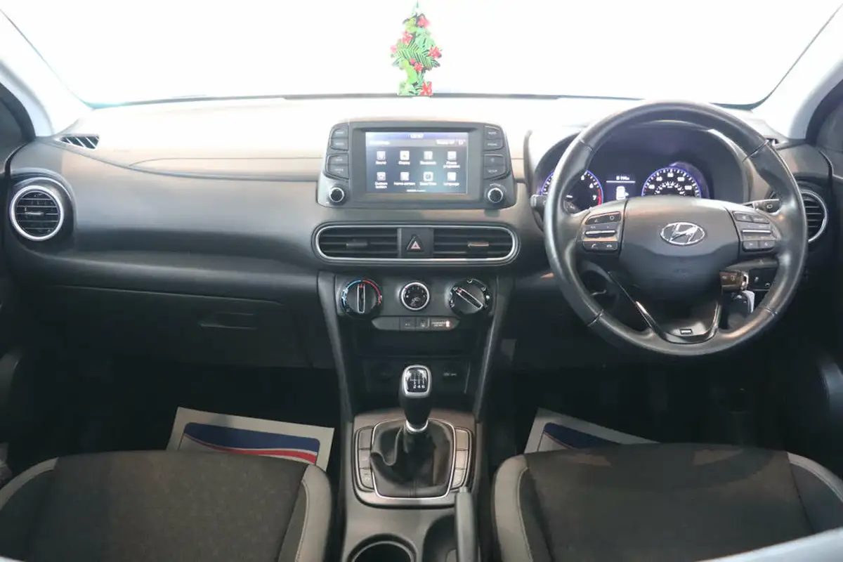 2019-hyundai-kona-10-t-gdi-play-big-13