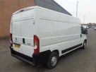 2022-peugeot-boxer-22-bluehdi-professional-premium-335-l3h2-panel-small-4