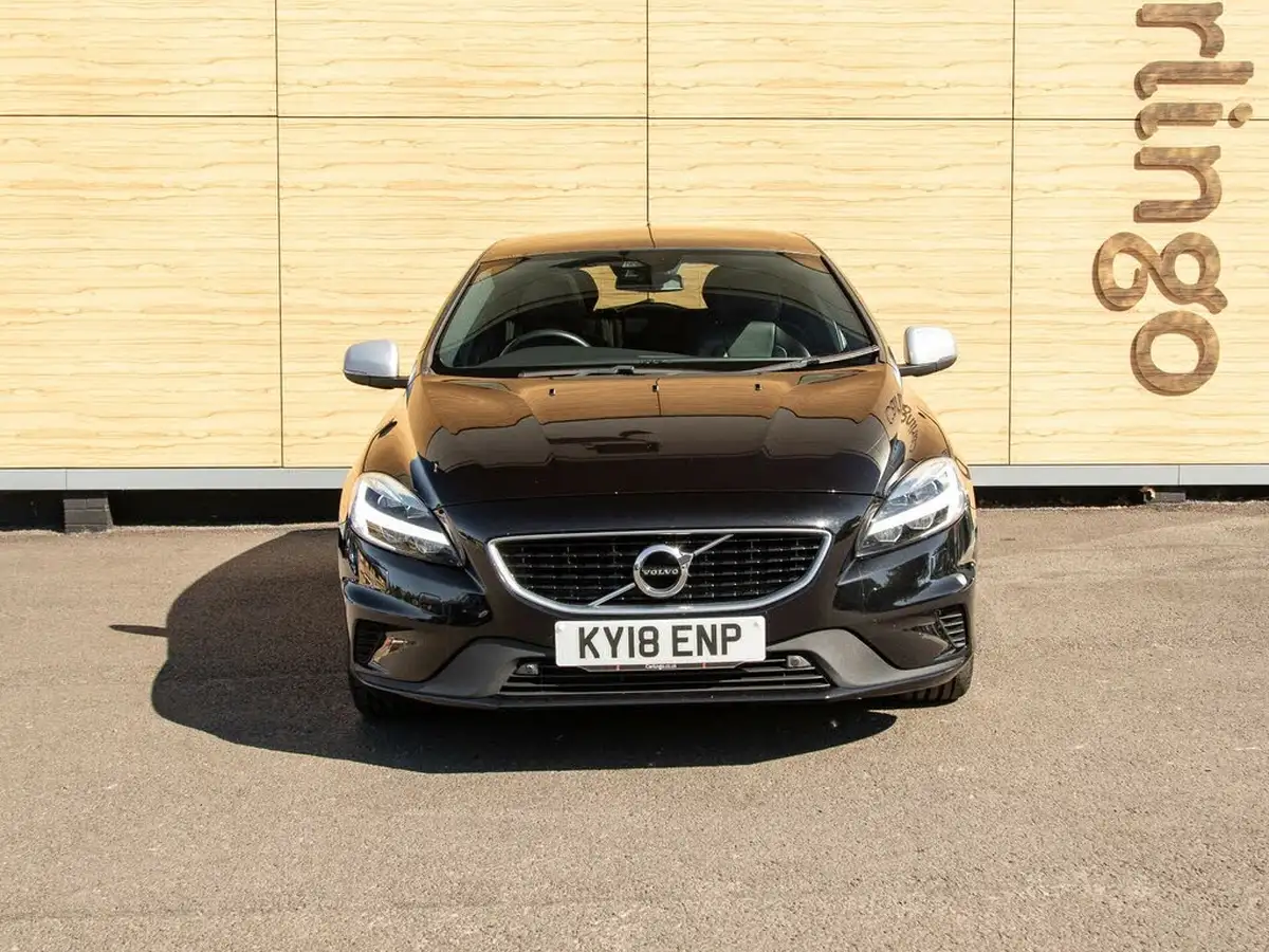 2017-volvo-v40-20-t3-r-design-pro-big-4