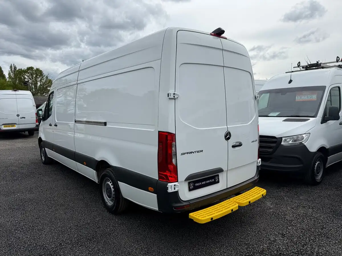 2021-mercedes-benz-sprinter-20cdi-315-l1h1-progressive-150pseu6dt-panel-rwd-eco-gear-360-big-10