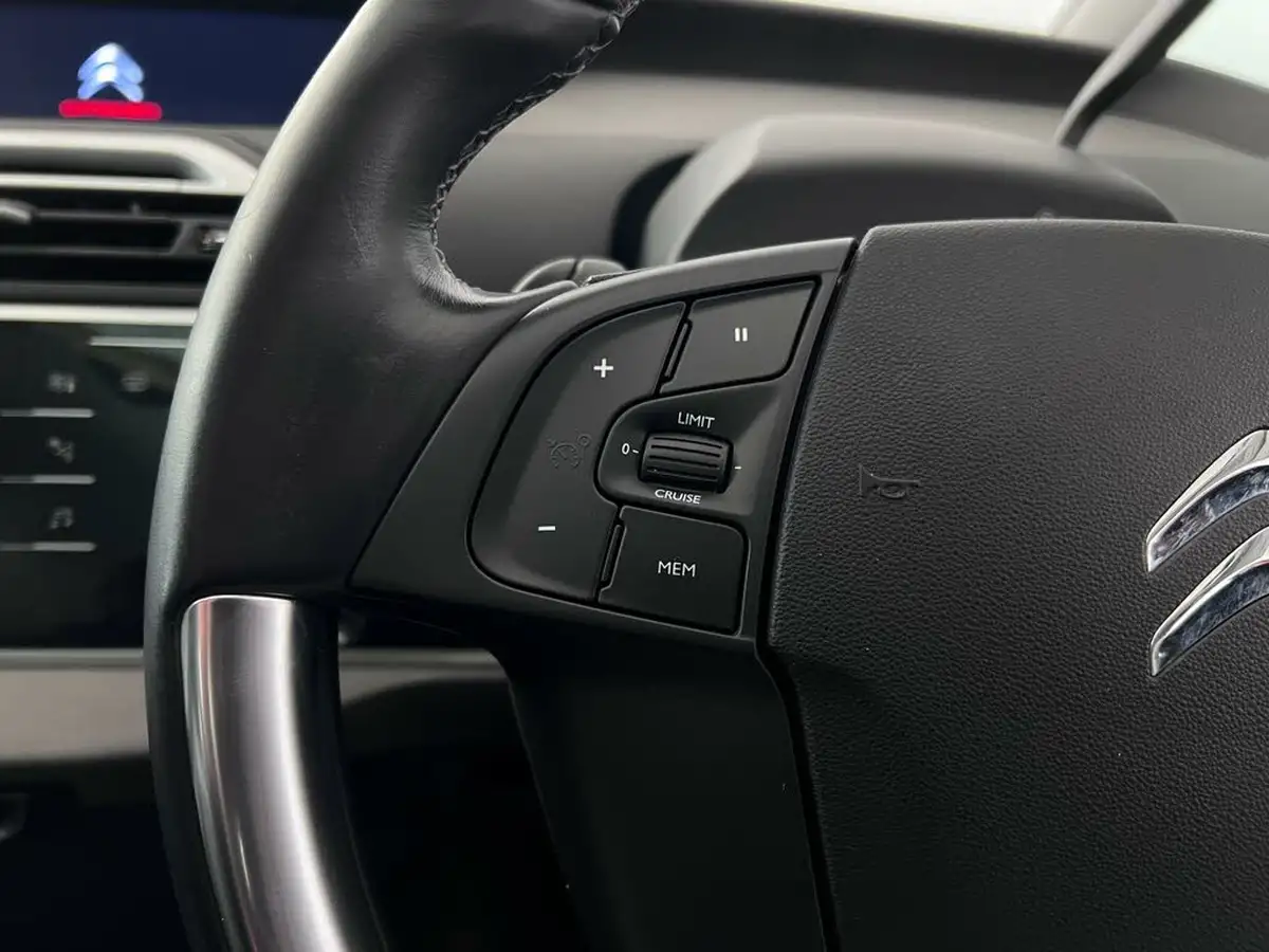 2019-citroen-c4-spacetourer-12-puretech-flair-eat8-big-24