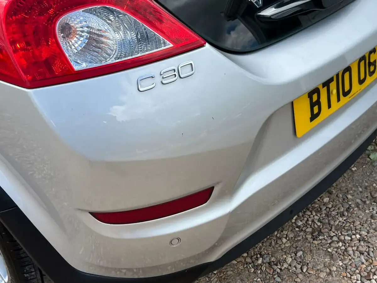 2010-volvo-c30-20td-se-hatchback-3d-powershift-big-14