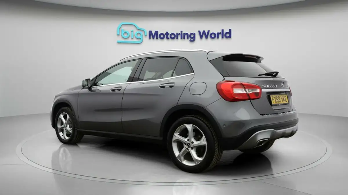 2018-mercedes-benz-gla-class-21d-gla-220d-sport-177ps-executivess-big-4