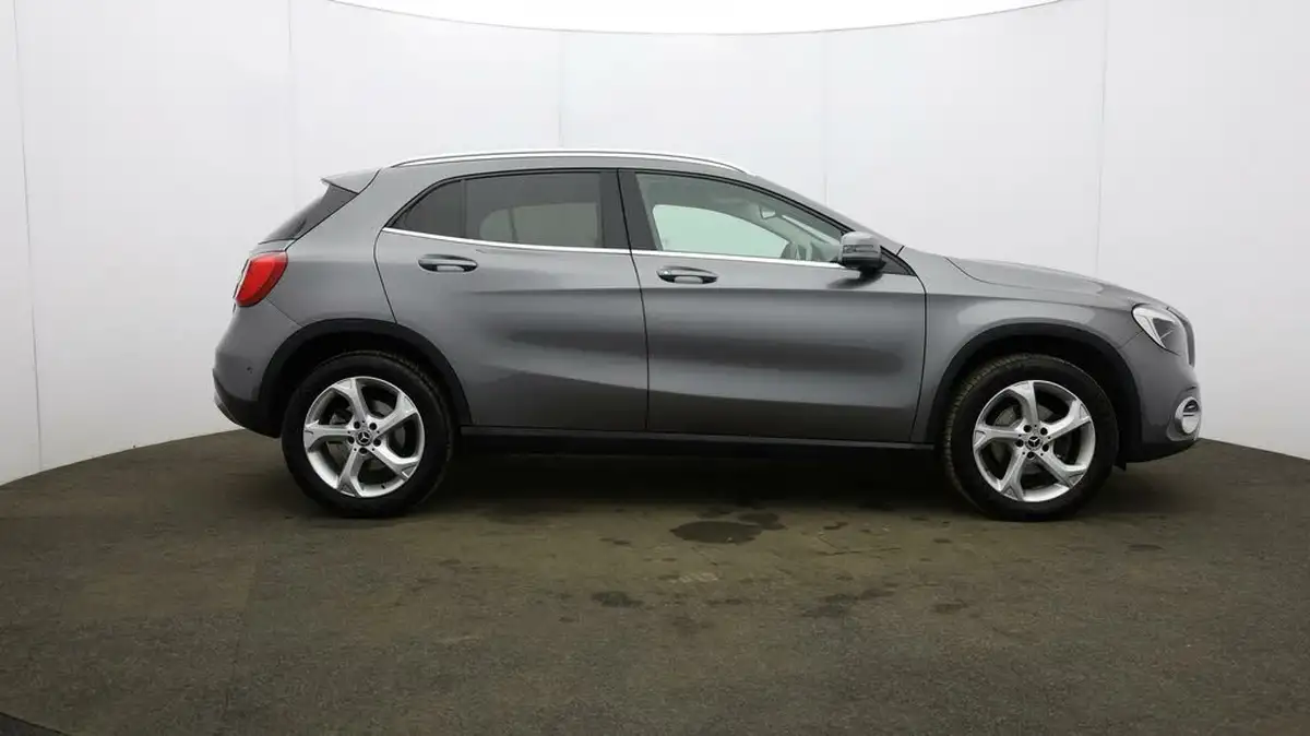 2018-mercedes-benz-gla-class-21d-gla-220d-sport-177ps-executivess-big-52