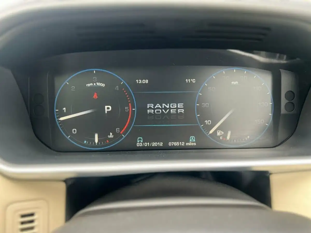 2013-land-rover-range-rover-44-sdv8-autobiography-big-46