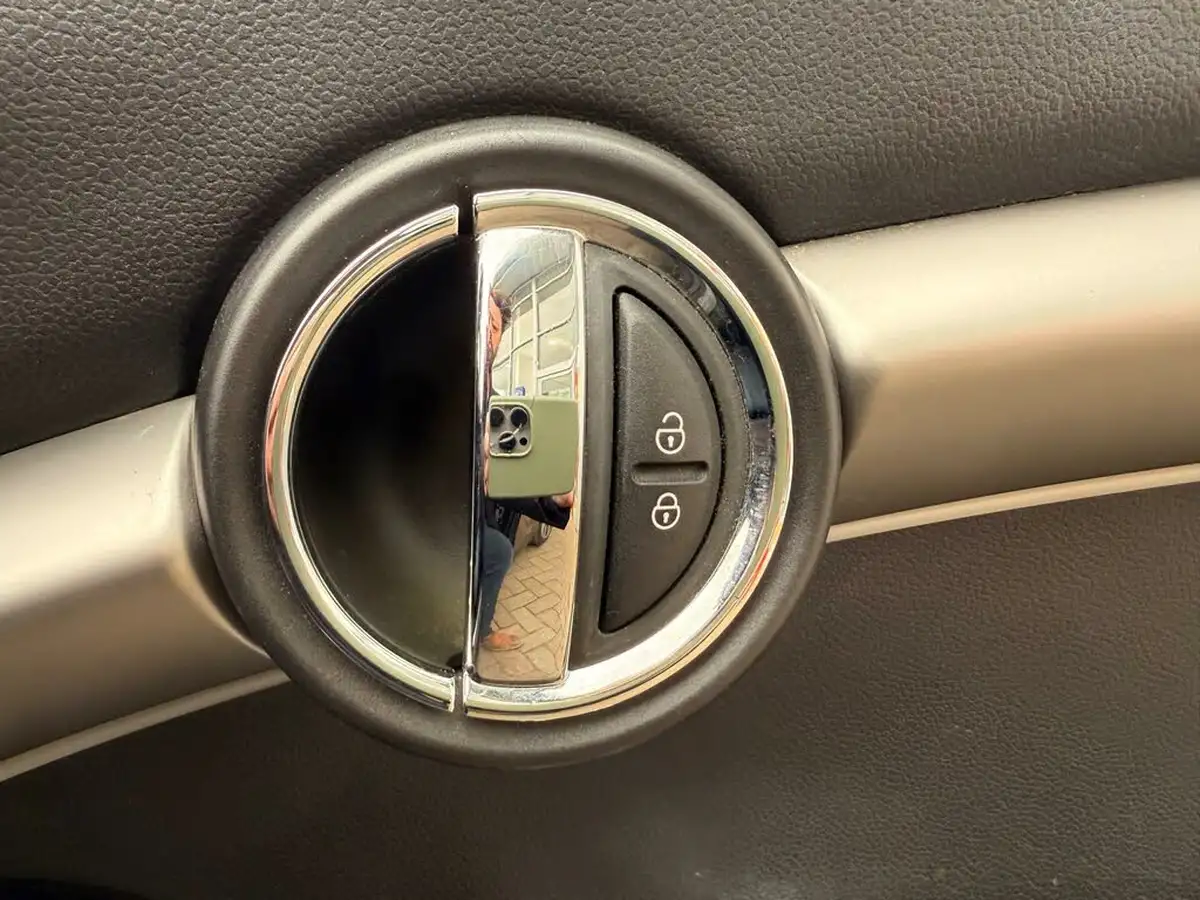 2020-mini-cooper-15-cooper-exclusive-convertible-2d-auto-big-28