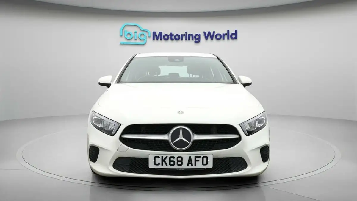 2018-mercedes-benz-a-class-15d-a180d-sport-116ps-executivess-hatchback-5d-7g-dct-big-1