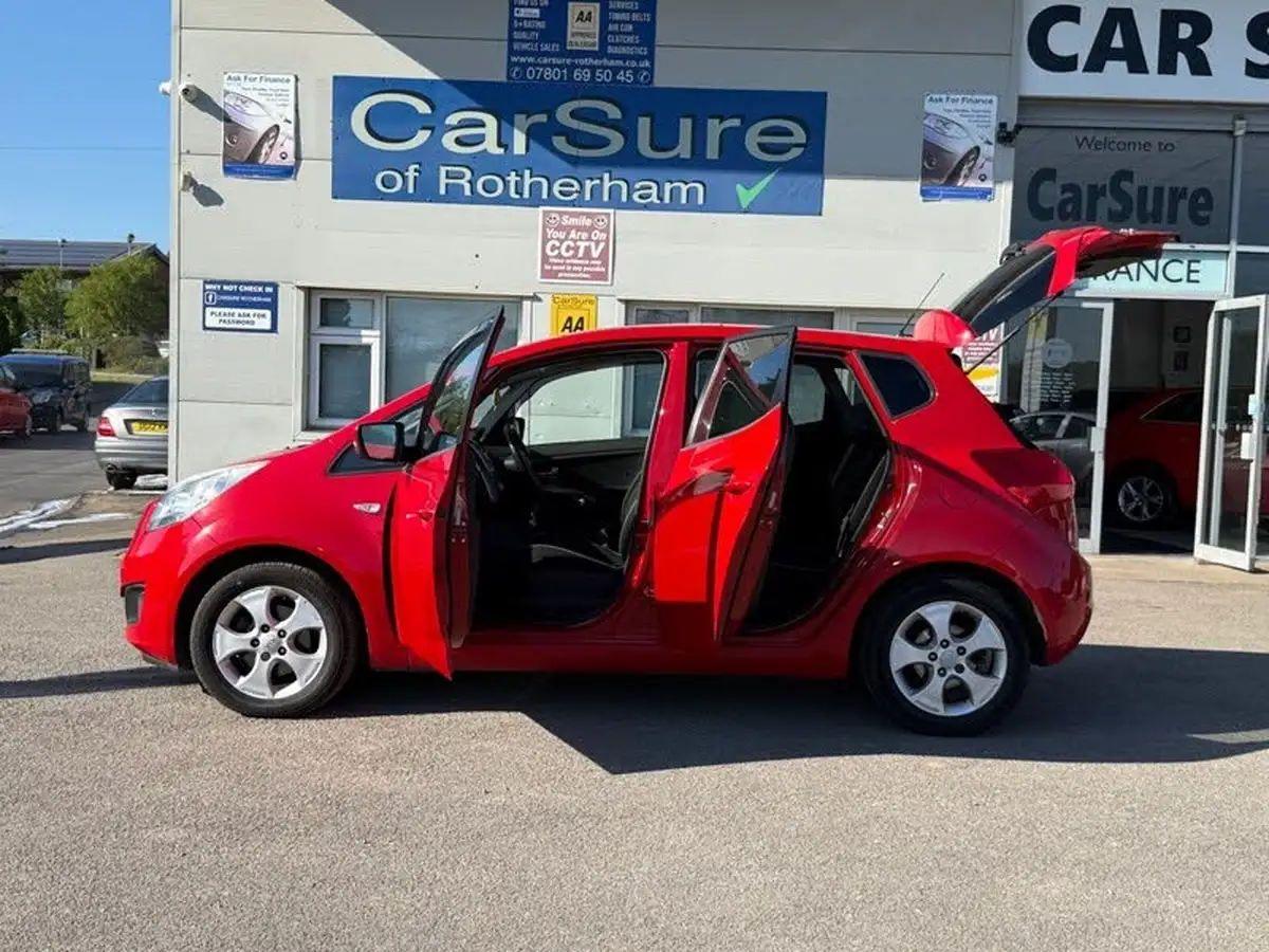 2010-kia-venga-14td-3-ecodynamics-big-8