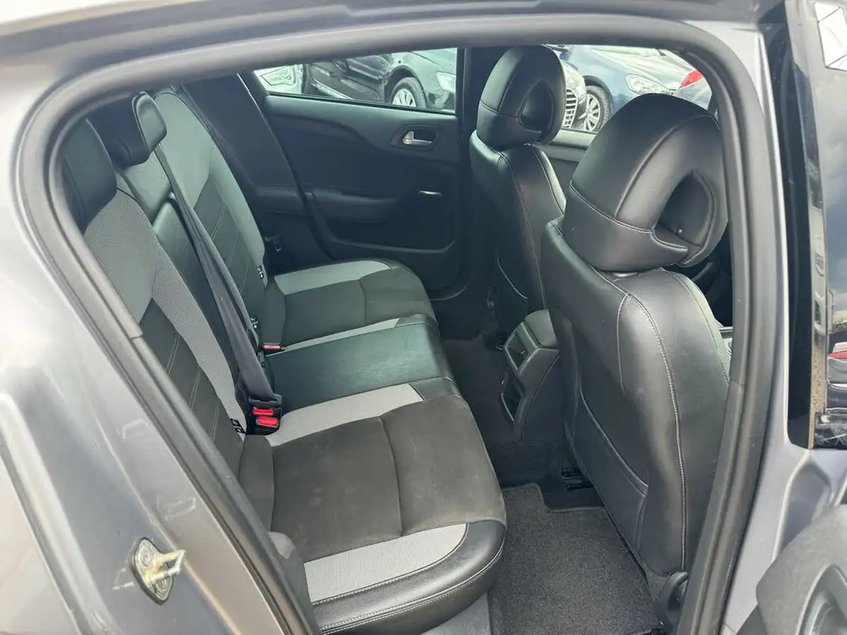 2016-ds-ds-4-16bluehdi-crossback-big-8