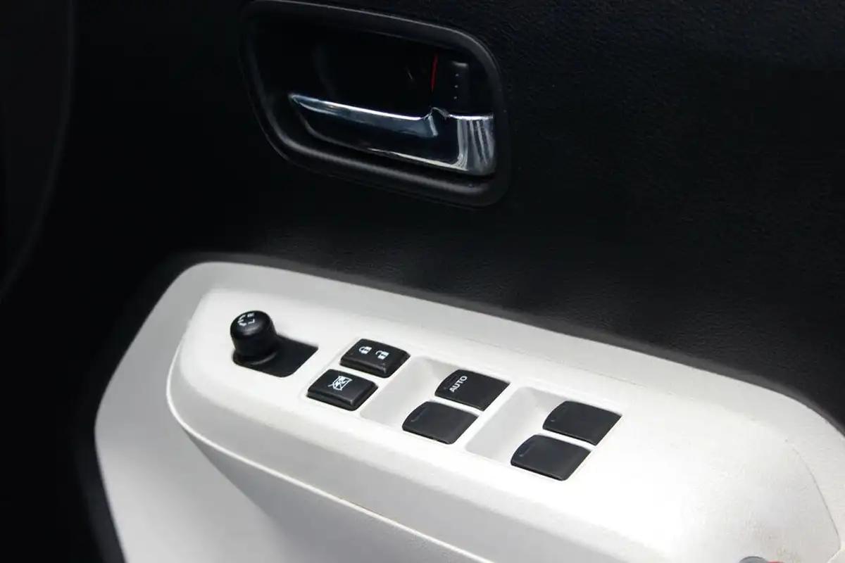 2017-suzuki-ignis-12-dualjet-sz5-shvs-big-18