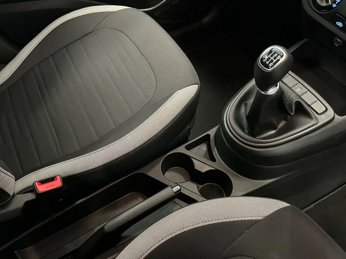 2021-hyundai-i10-10-se-connect-big-25