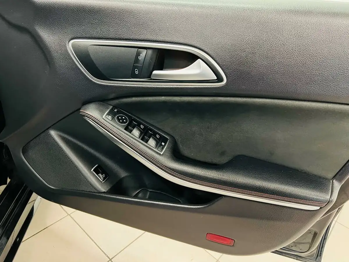 2014-mercedes-benz-cla-20-cla-45-amg-big-22