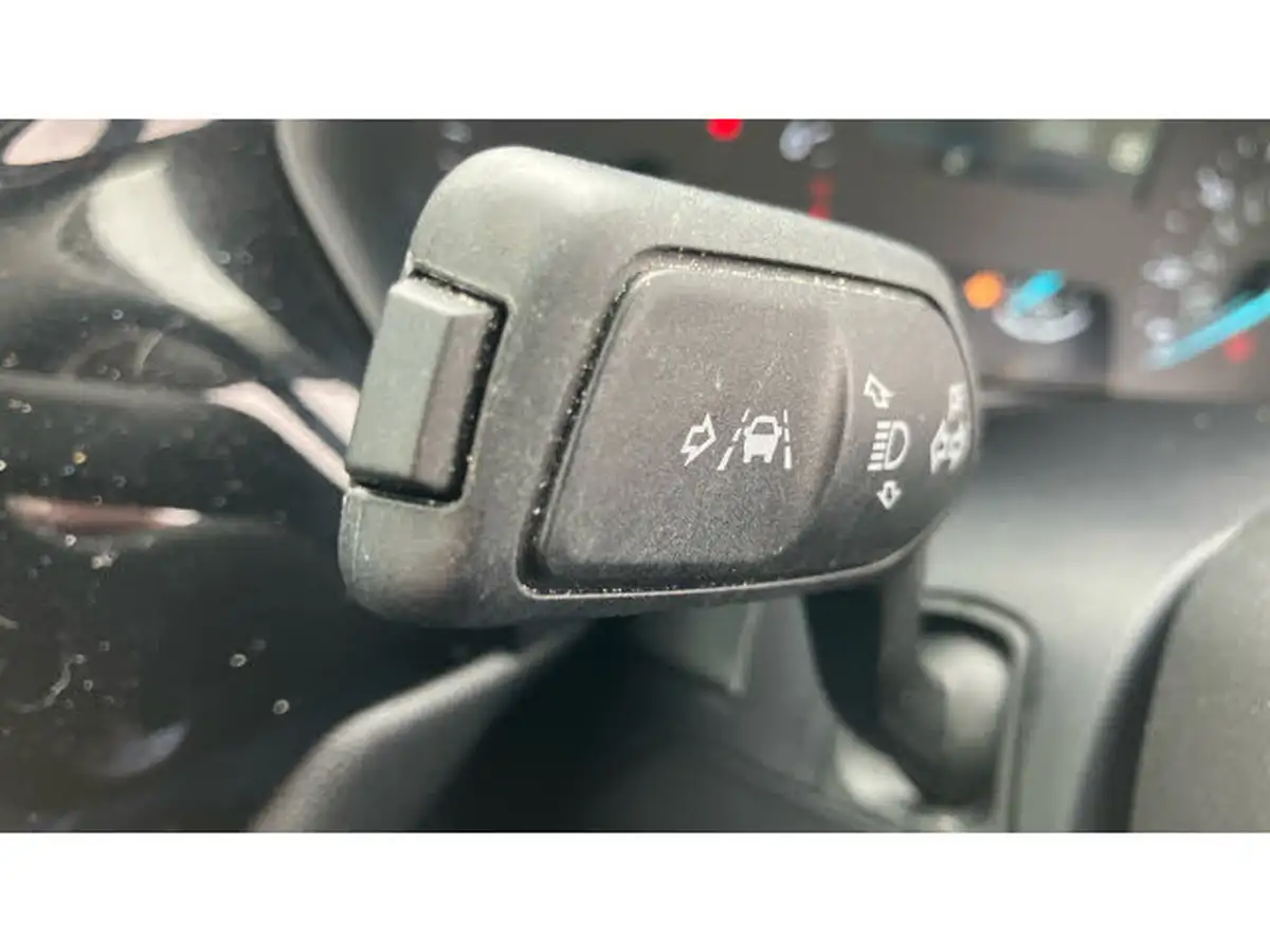 2022-ford-fiesta-10t-trend-100ps-5d-big-29