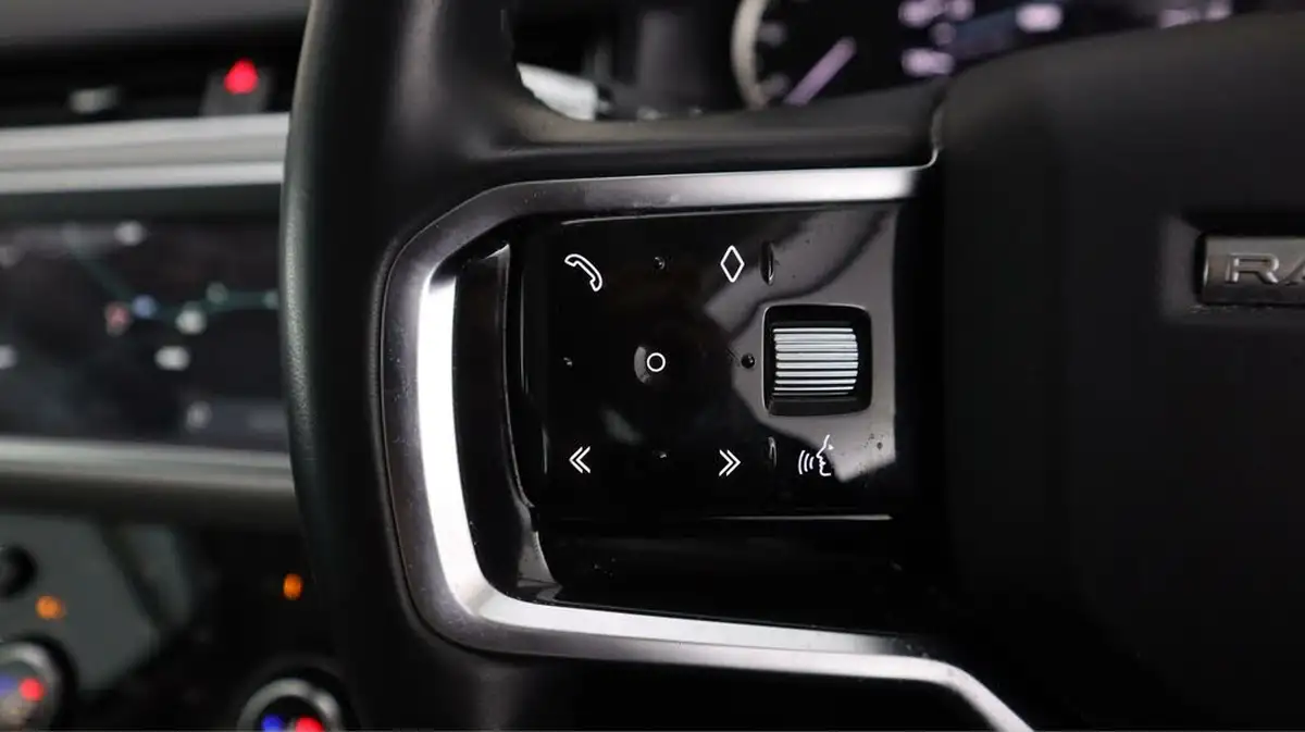 2021-land-rover-range-rover-evoque-20-p200-s-big-23