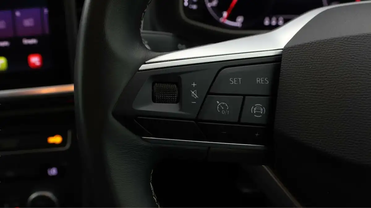 2022-seat-ateca-15-ecotsi-se-technology-big-20