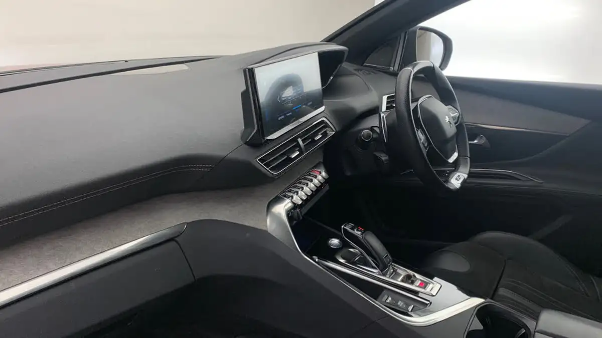 2021-peugeot-5008-suv-12-puretech-gt-premium-big-1