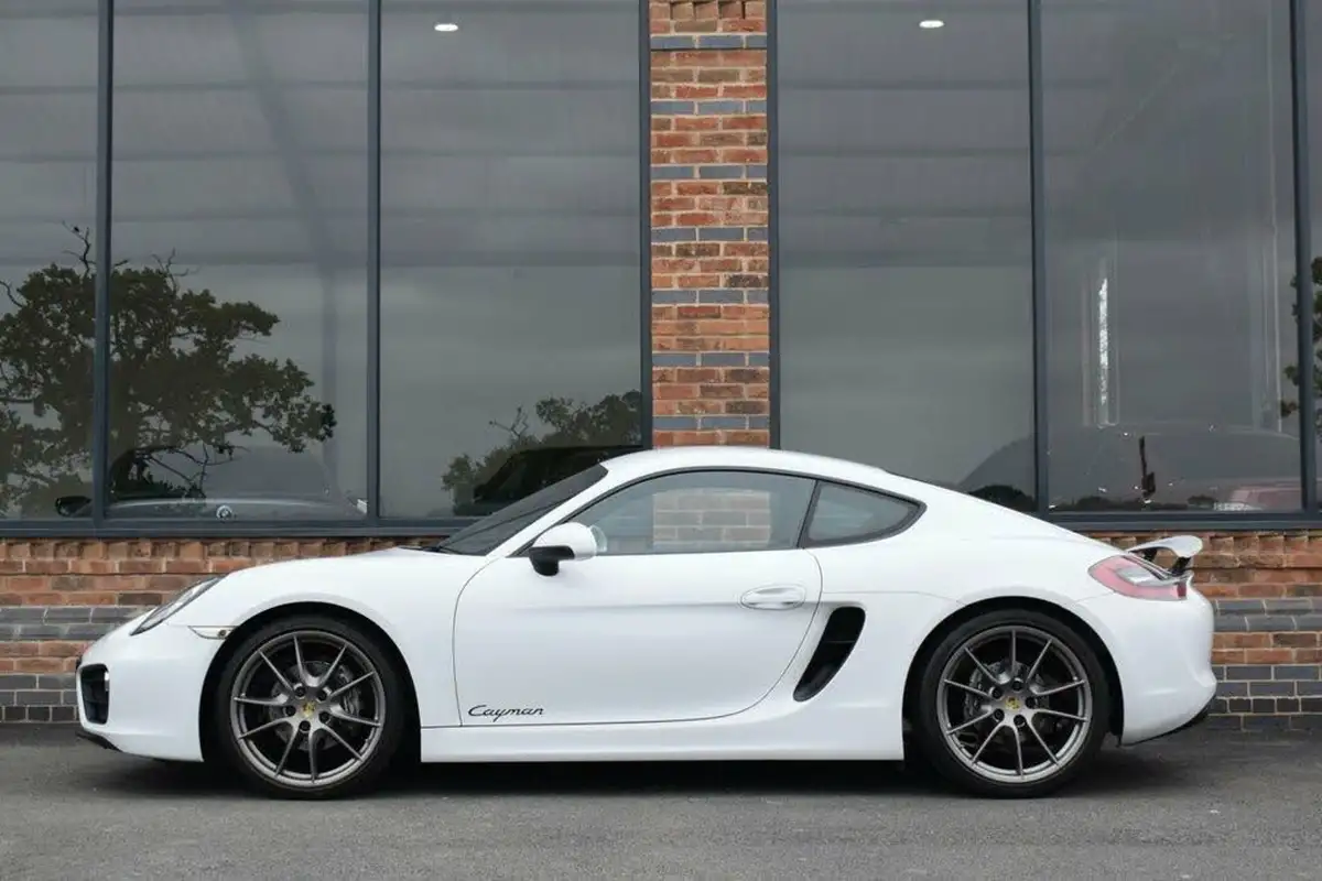 2015-porsche-cayman-27-pdk-big-8