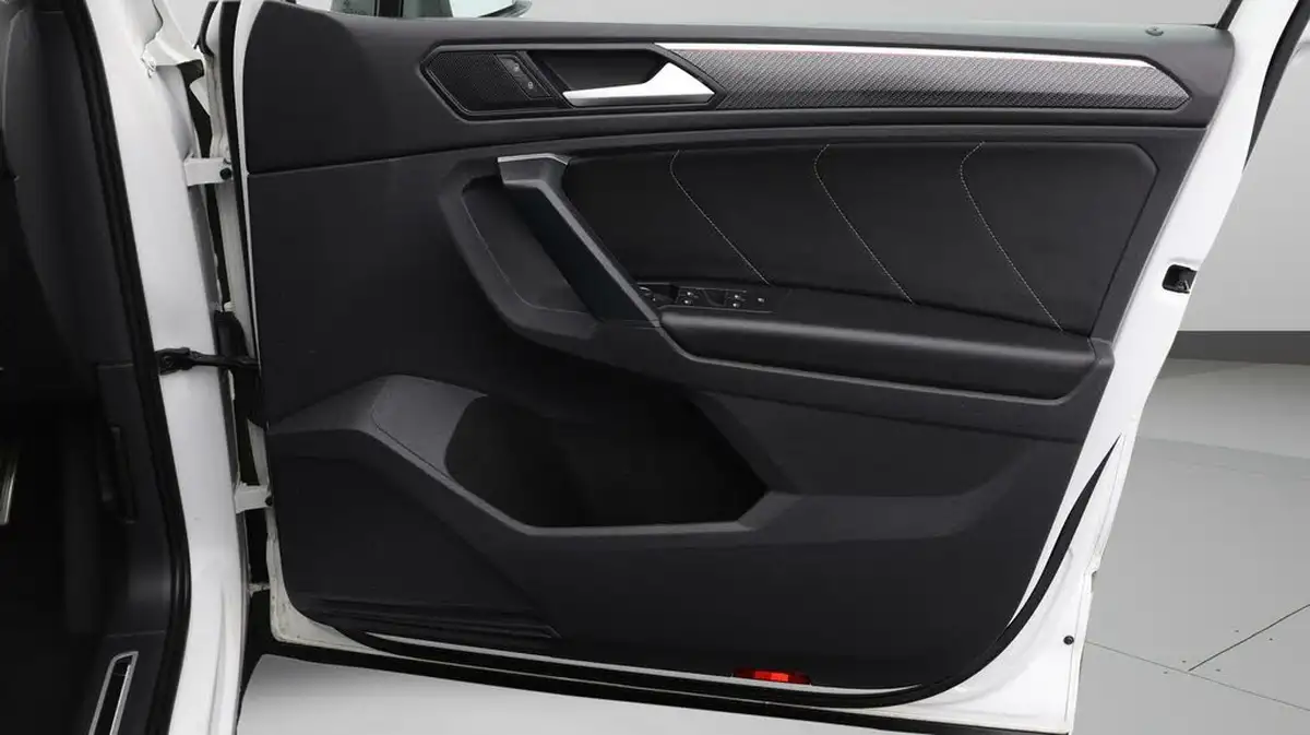 2021-volkswagen-tiguan-15-tsi-r-line-big-14