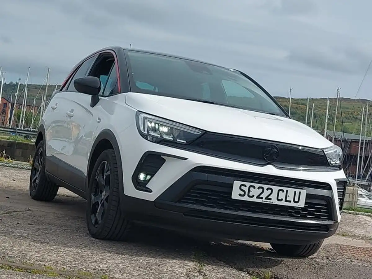 2022-vauxhall-crossland-12i-gs-line-big-18