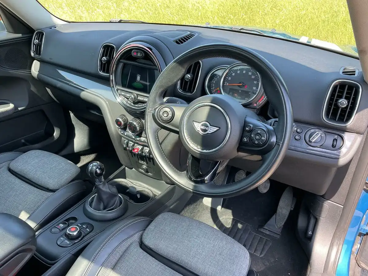 2018-mini-countryman-15-cooper-ss-big-23