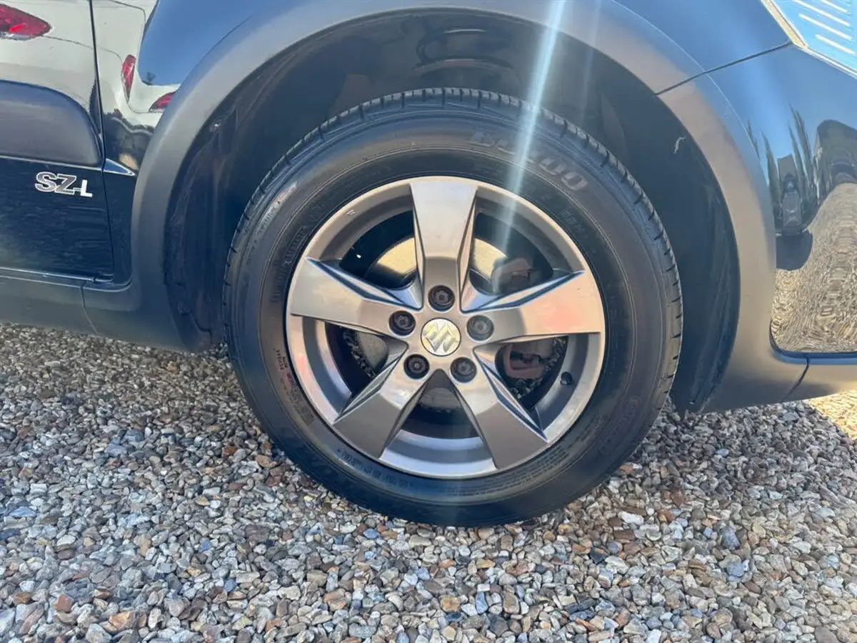 2010-suzuki-sx4-big-3