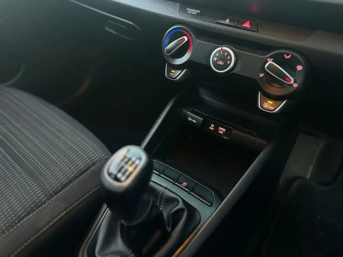 2018-kia-stonic-10-t-gdi-2-big-17