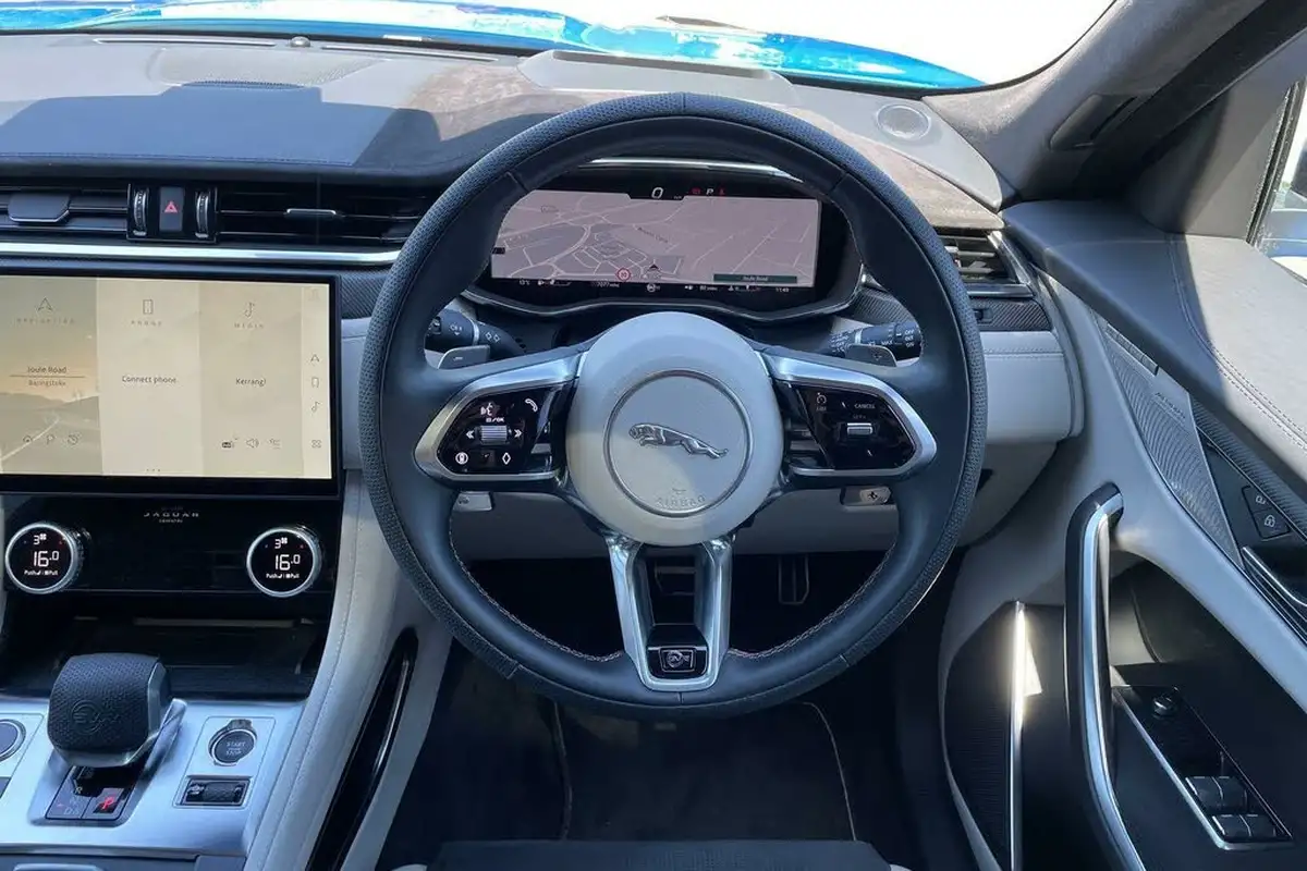 2024-jaguar-f-pace-50-v8-p575-svr-575-edition-big-11
