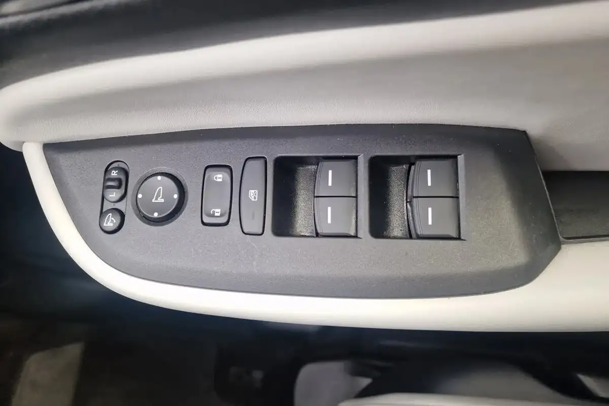 2021-honda-jazz-15-i-mmd-ex-107ps-big-18