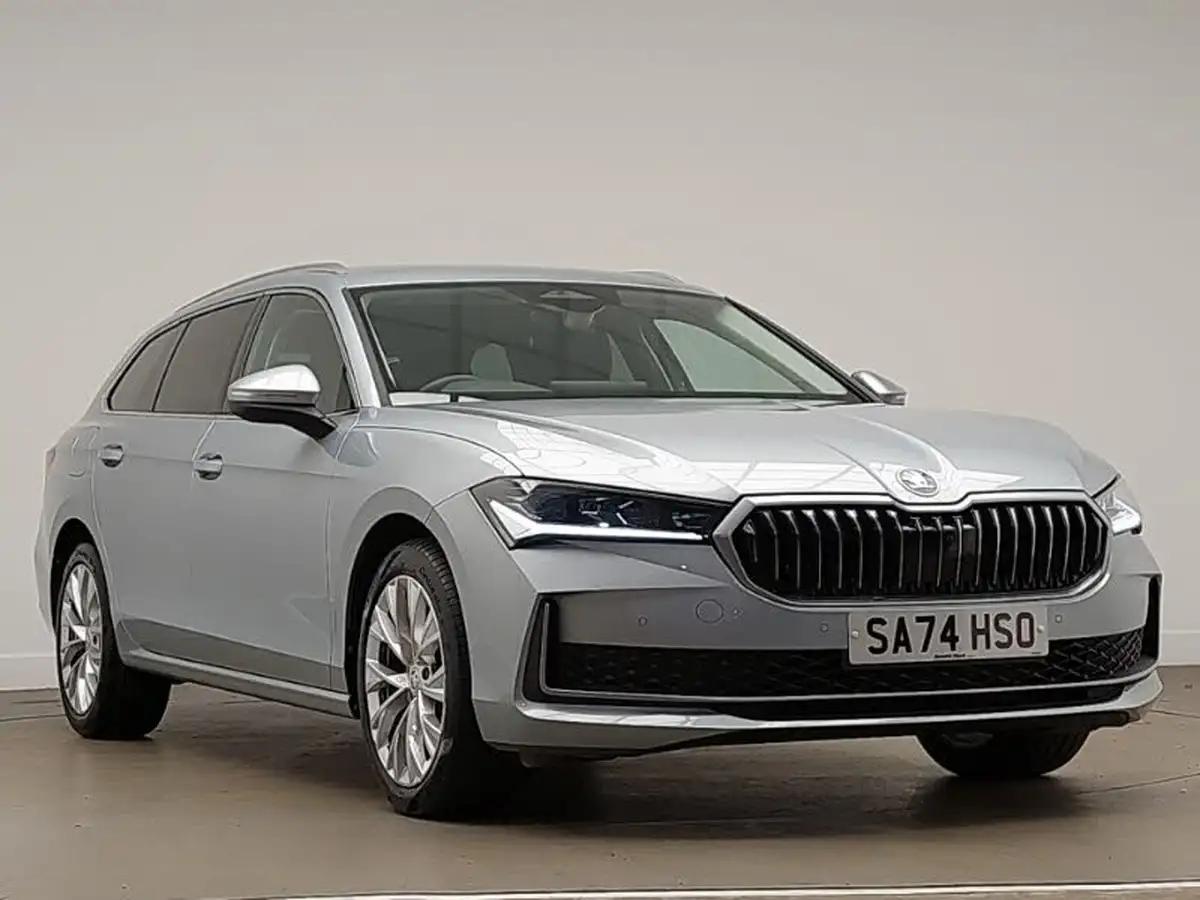 2024-skoda-superb-20tdi-se-l-150ps-scr-estate-dsg-big-0