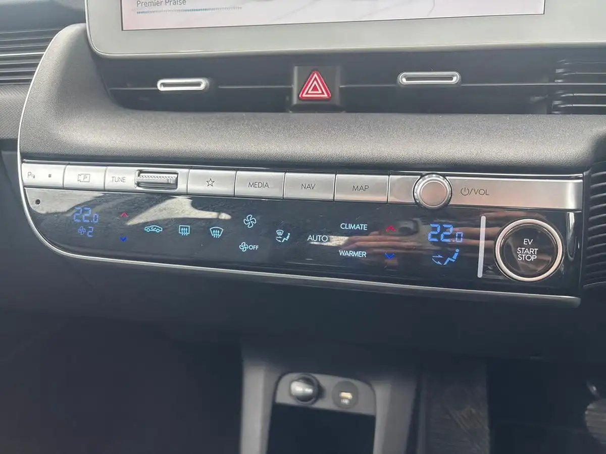 2022-hyundai-ioniq-5-e-premium-217ps-73kwh-rwd-big-17