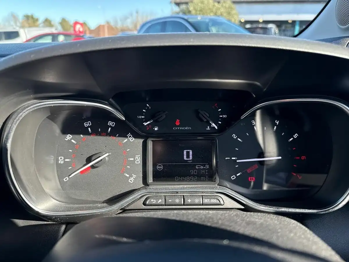 2018-citroen-c3-aircross-16bluehdi-flair-120ps-ss-big-15