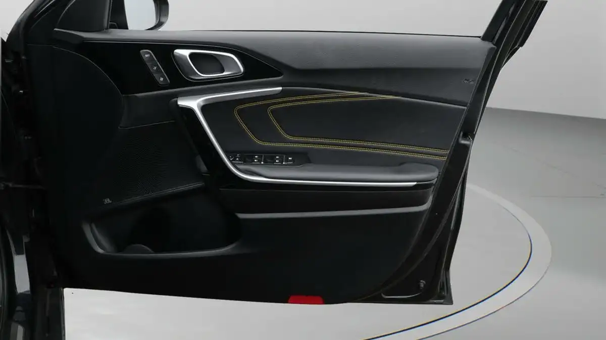 2020-kia-xceed-14-t-gdi-first-edition-big-14