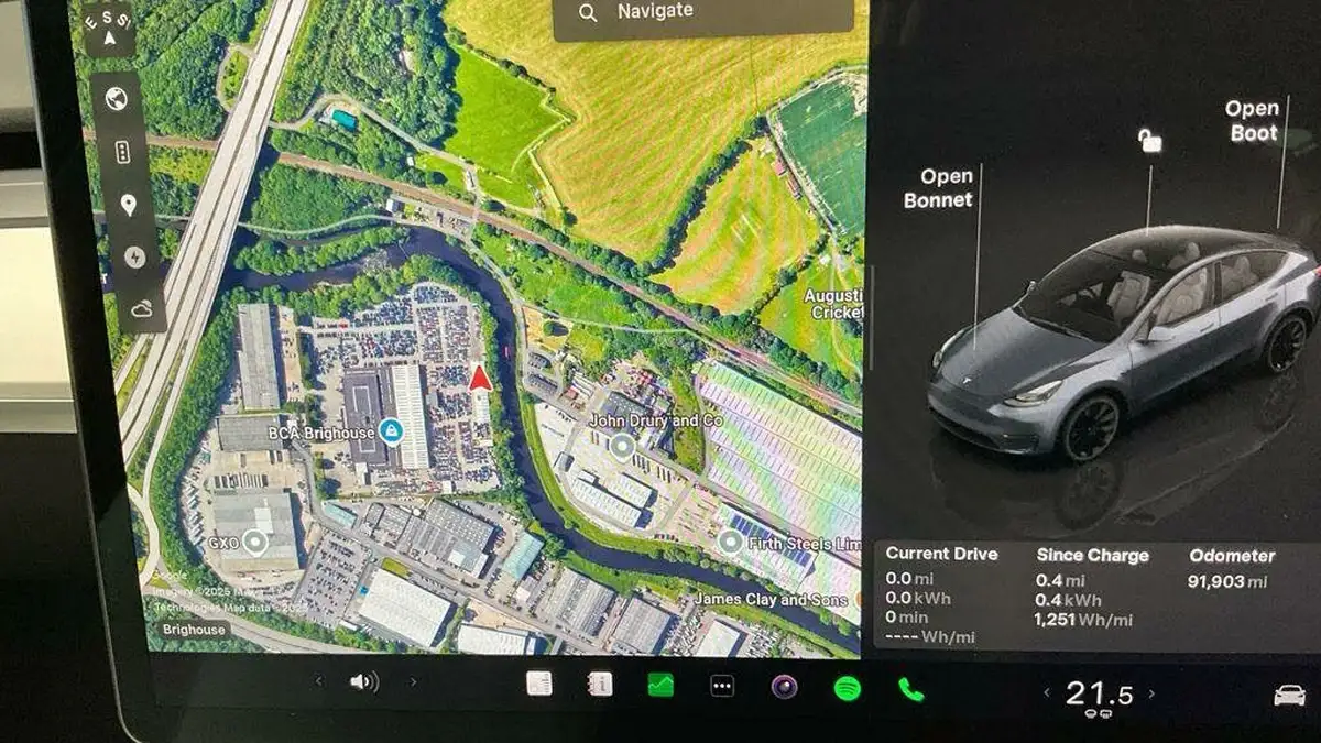 2023-tesla-model-y-e-long-range-big-12