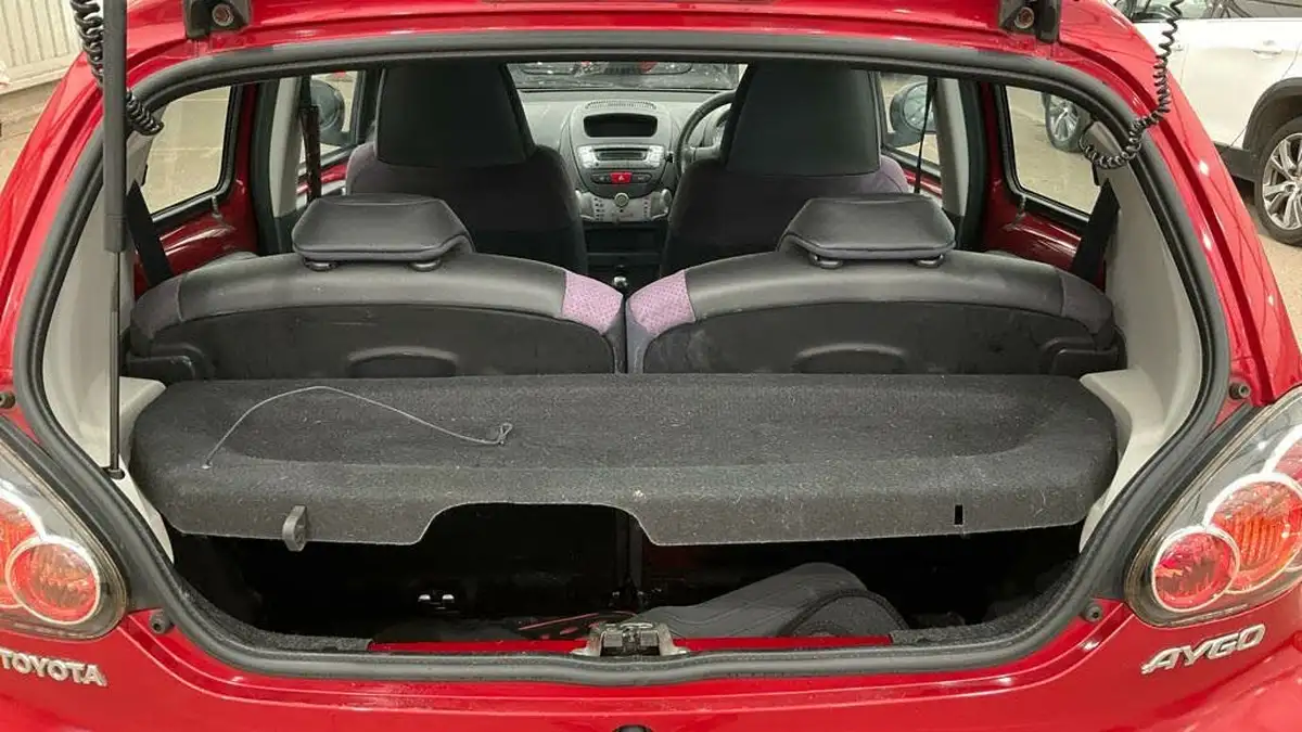 2011-toyota-aygo-10-aygo-ice-5d-multimode-big-10