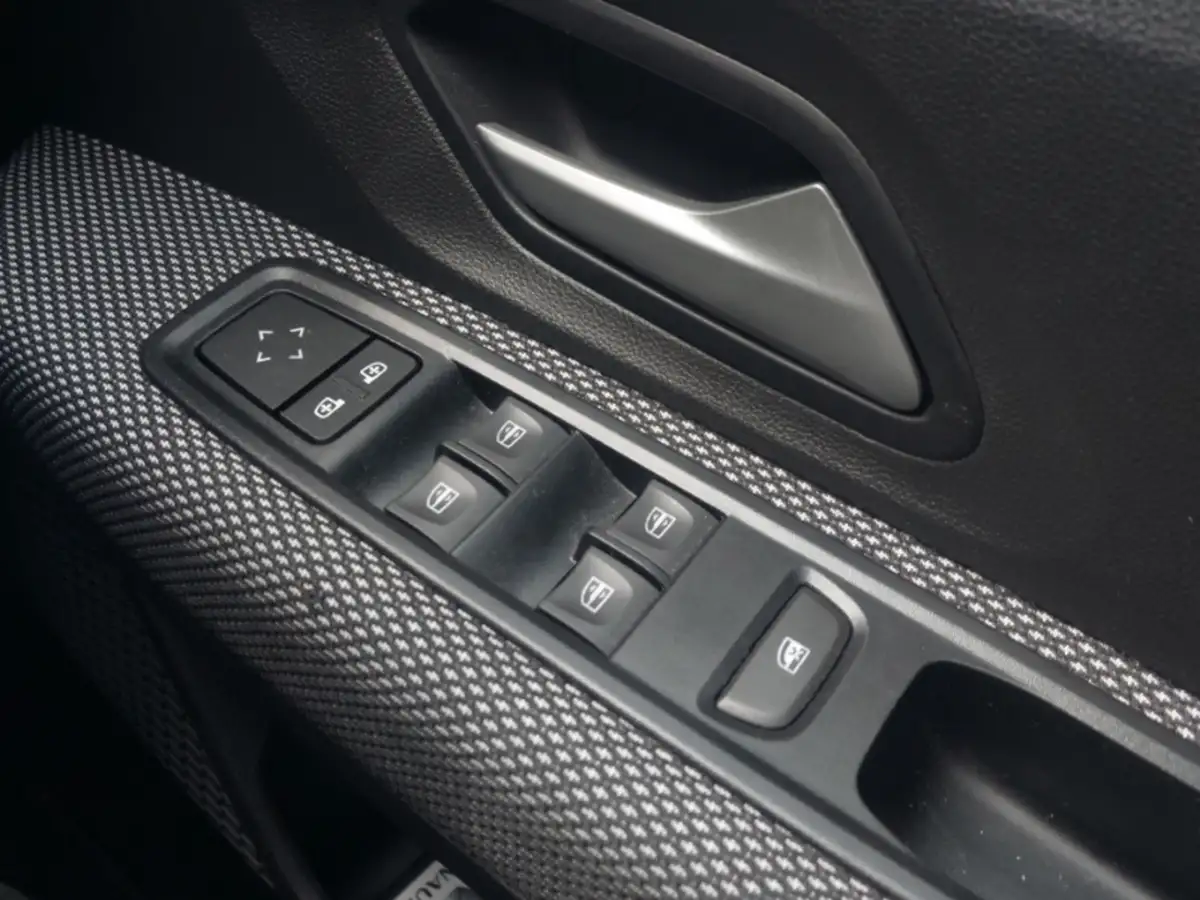2022-kia-xceed-10-t-gdi-2-big-15