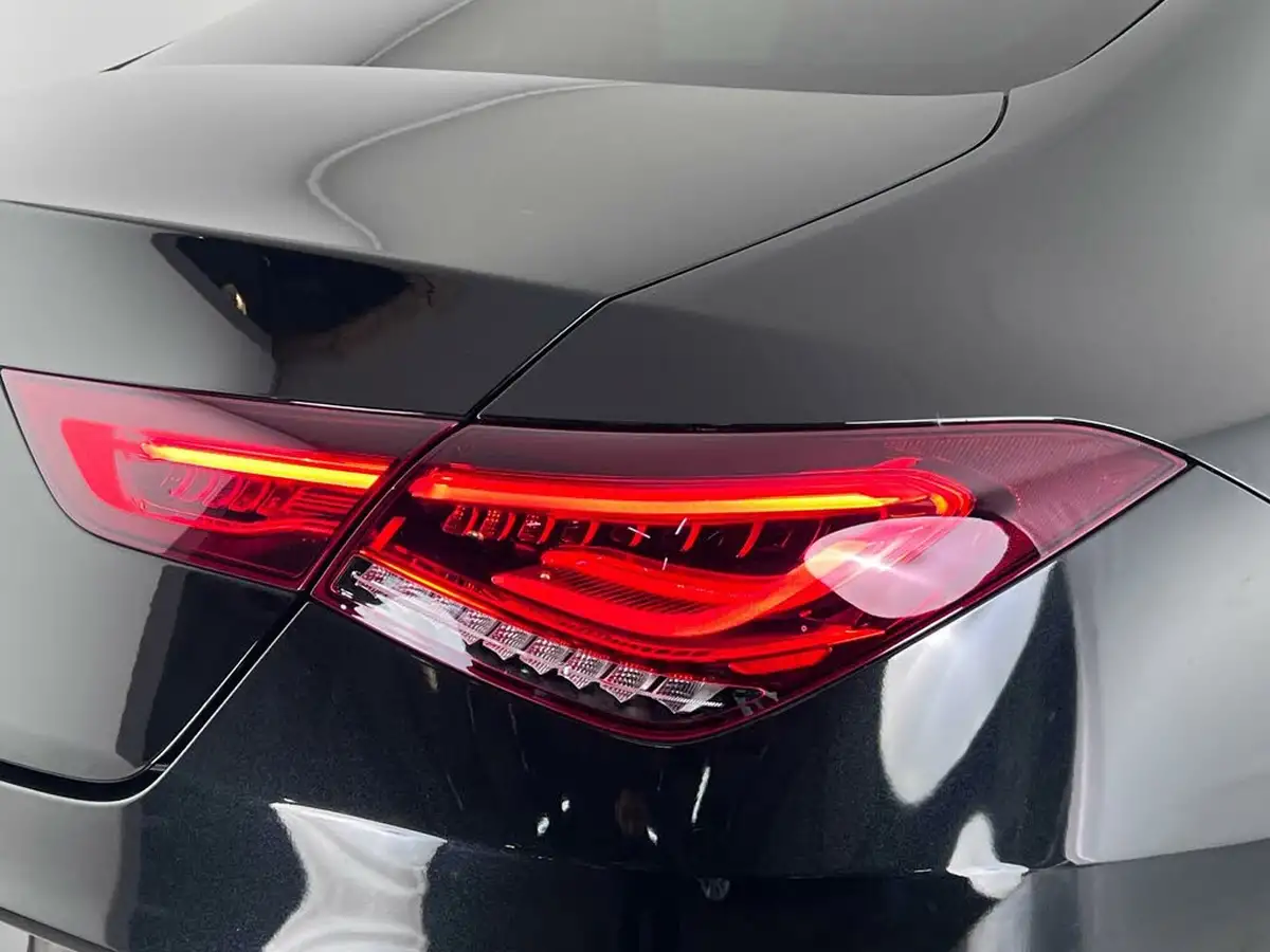 2021-mercedes-benz-cla-13-cla-200-amg-line-coupe-4d-big-7