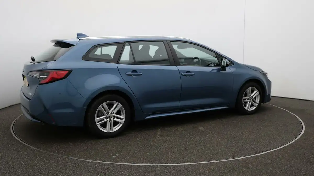 2022-toyota-corolla-18-vvt-i-icon-tech-spare-wheel-touring-sports-5d-big-50