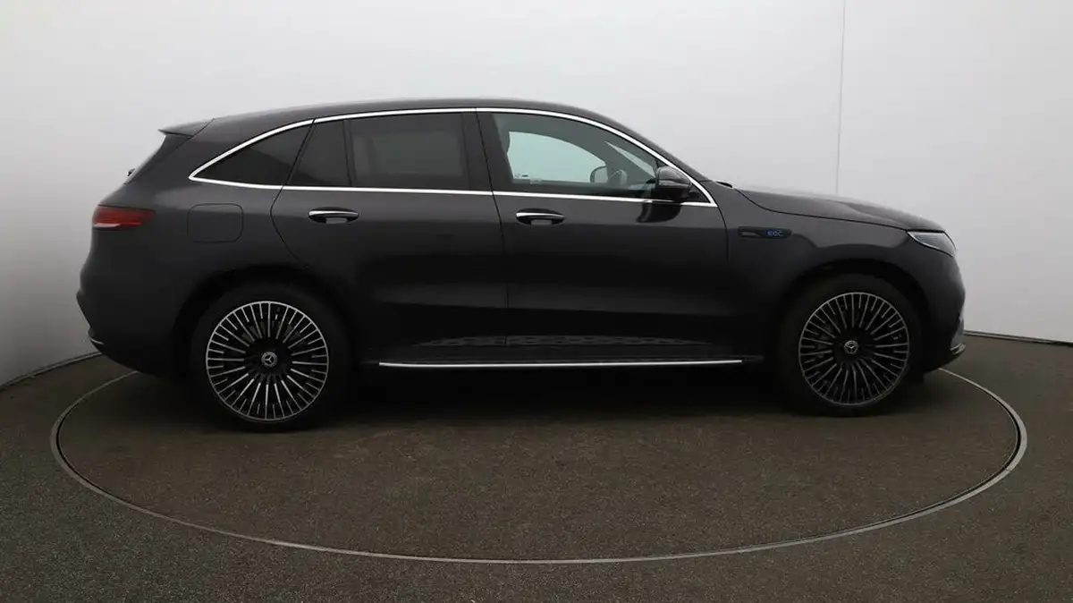 2022-mercedes-benz-eqc-e-eqc-400-amg-line-premium-big-45