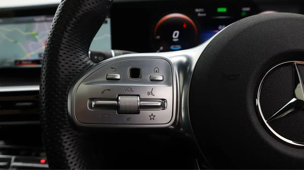 2022-mercedes-benz-eqc-e-eqc-400-amg-line-premium-big-28