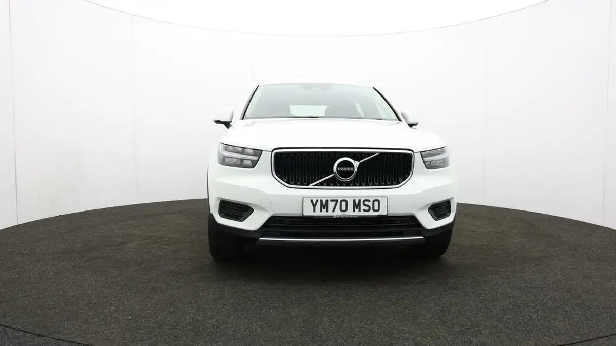 2020-volvo-xc40-20td-d3-momentum-geartronic-big-51