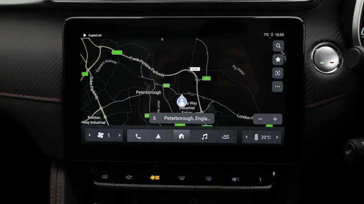 2022-mg-zs-suv-e-trophy-ev-176ps-big-11