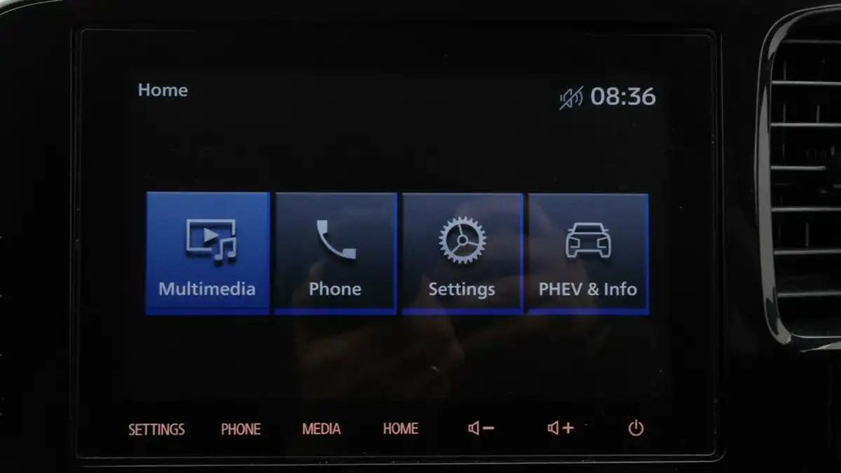 2020-mitsubishi-outlander-24-design-phev-big-11