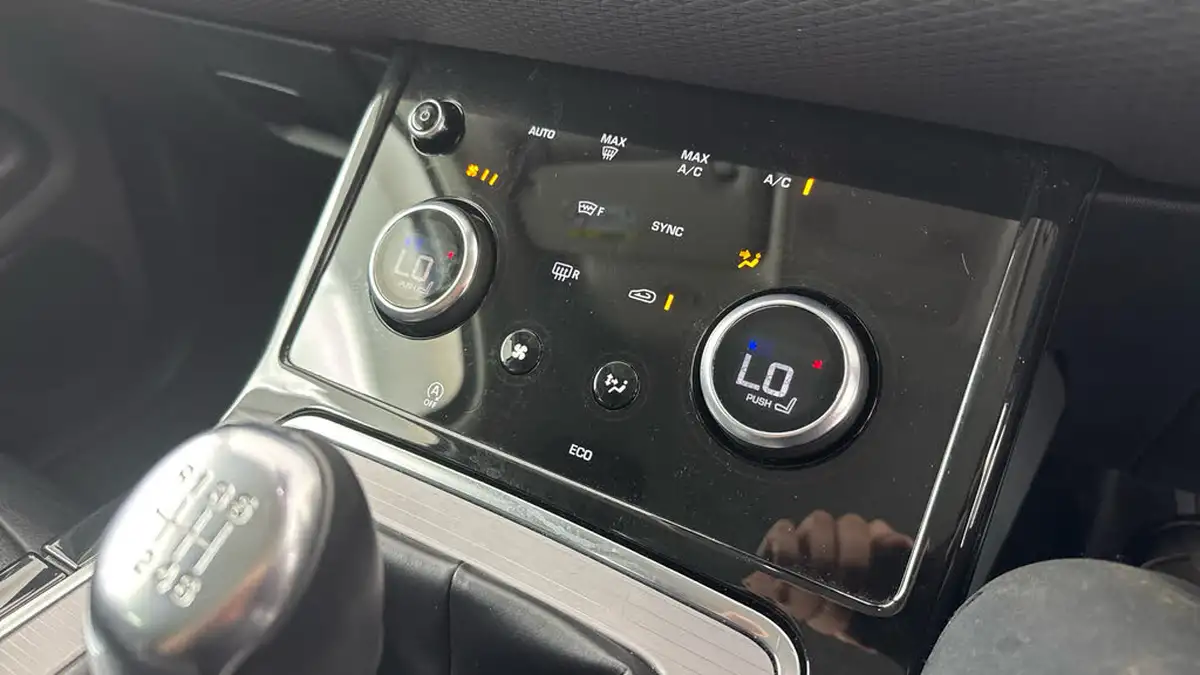 2021-land-rover-range-rover-evoque-20-d165-s-big-18