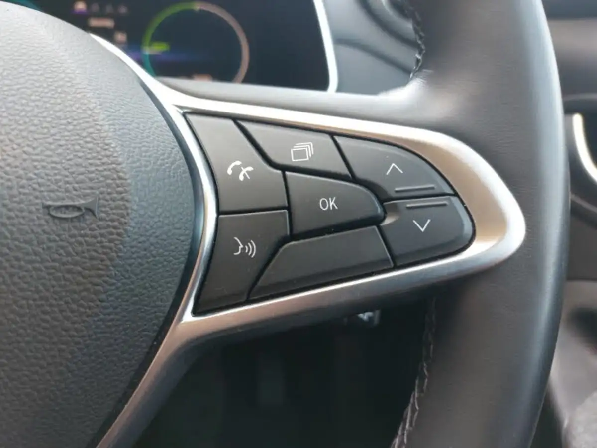 2020-renault-zoe-e-i-gt-line-rapid-charge-big-16