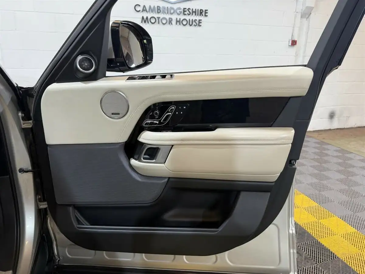 2020-land-rover-range-rover-30-p400-vogue-se-big-40